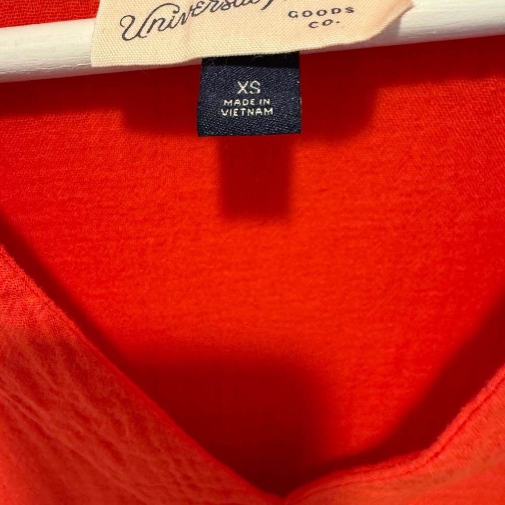 Universal Thread Bright Red V-Neck Top - Picture 6 of 9